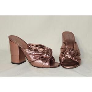 Alumnae Windsor Knot Block Heel in bronze sz. 37